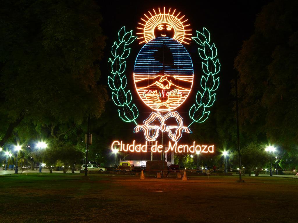 Departamento centrico Mendoza Exterior foto